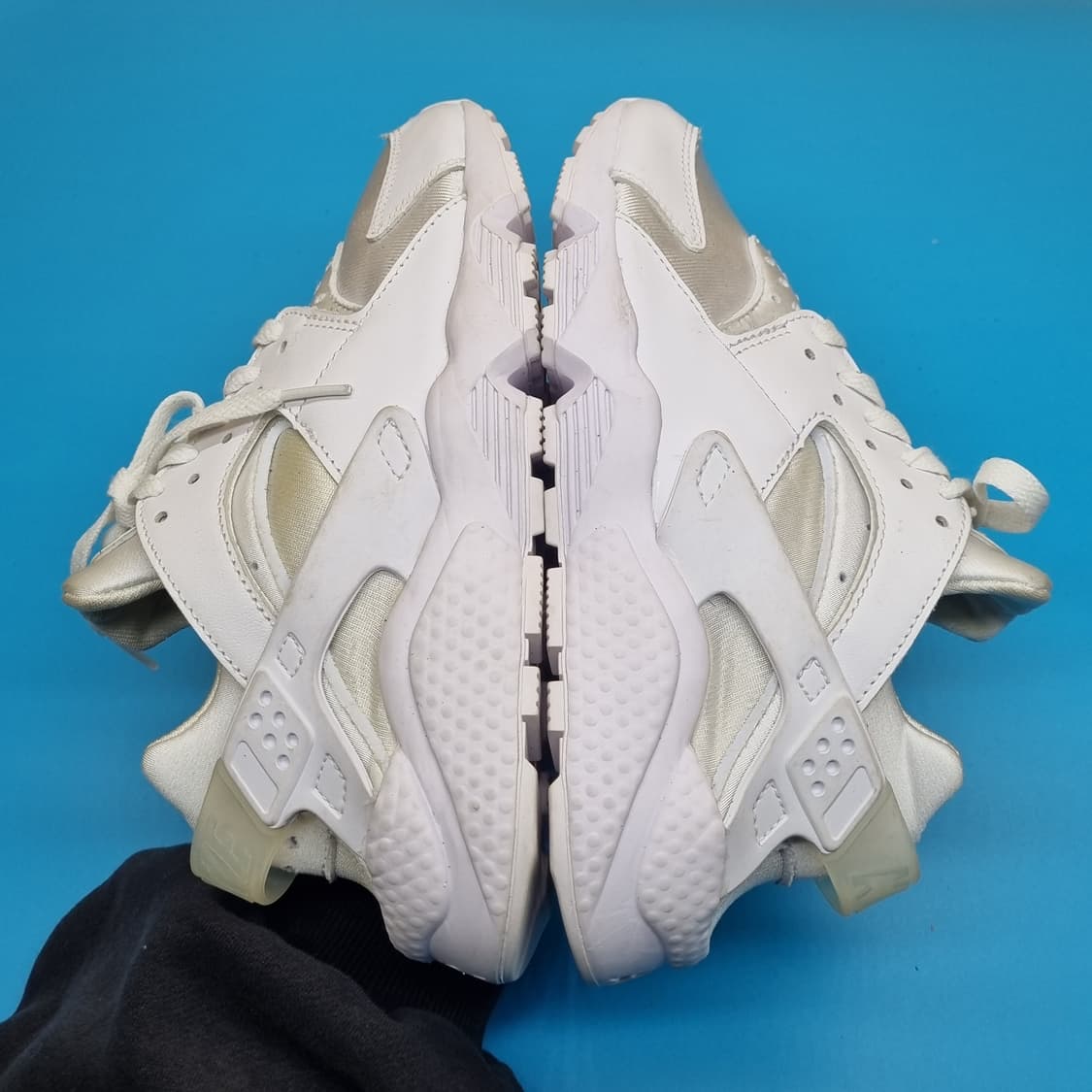 나이키 에어 허라취 여성운동화 실사이즈225. 상품이미지5