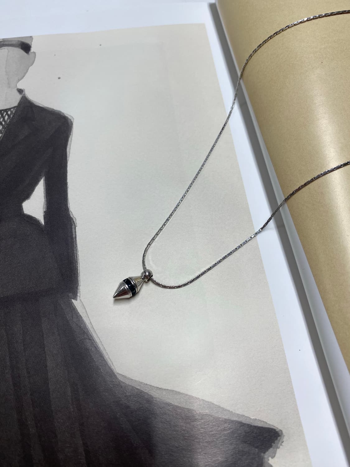 18k도금 원뿔 목걸이 상품이미지2