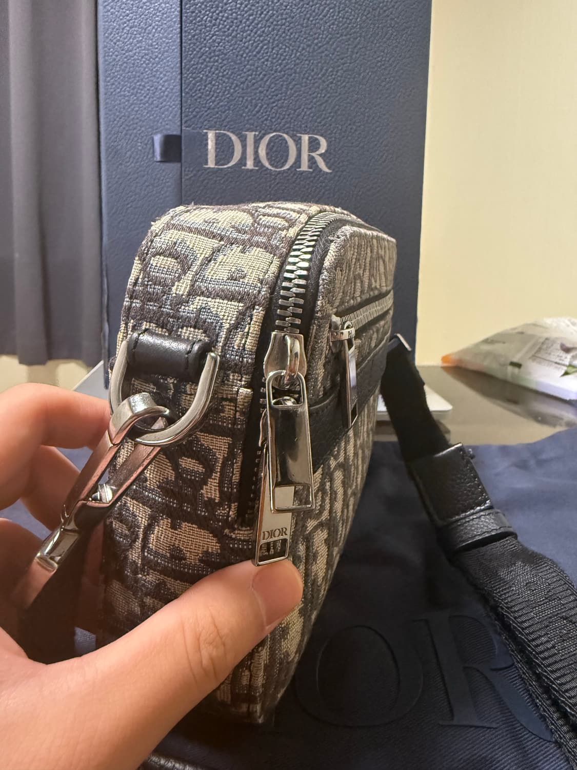 디올 오블리크 사파리 메신저백 상품이미지3