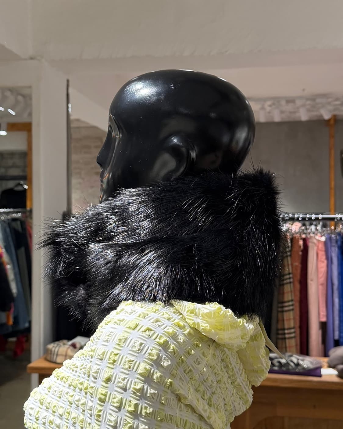 스포츠맥스 블랙 퍼 머플러  상품이미지3