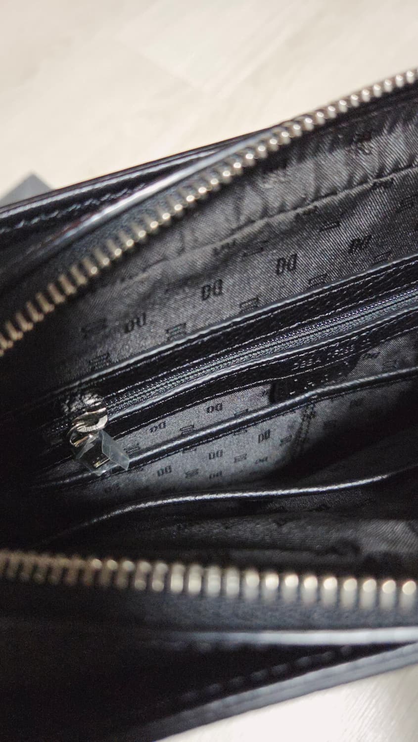 (착샷) 닥스 가죽 크로스백 블랙 Daks 상품이미지8