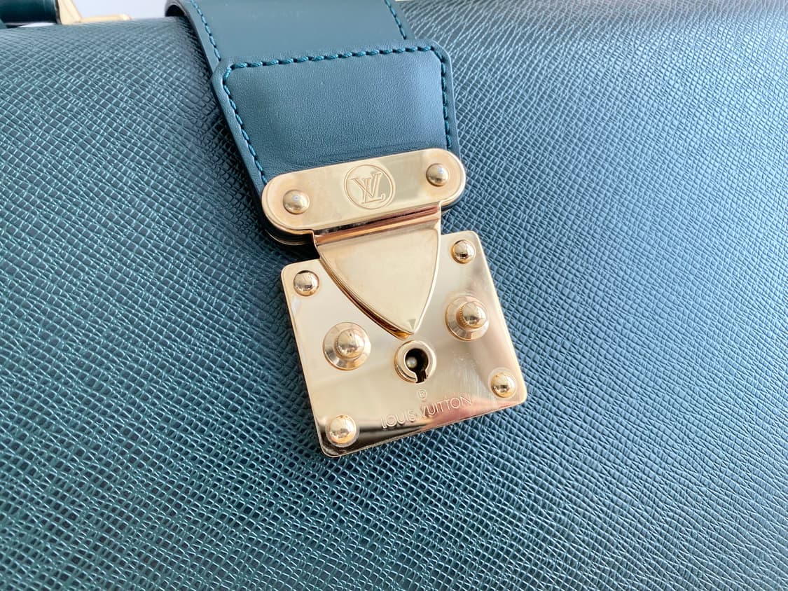 루이비통 타이가 그린 페르모어 브리프 케이스(외관굿) 상품이미지5