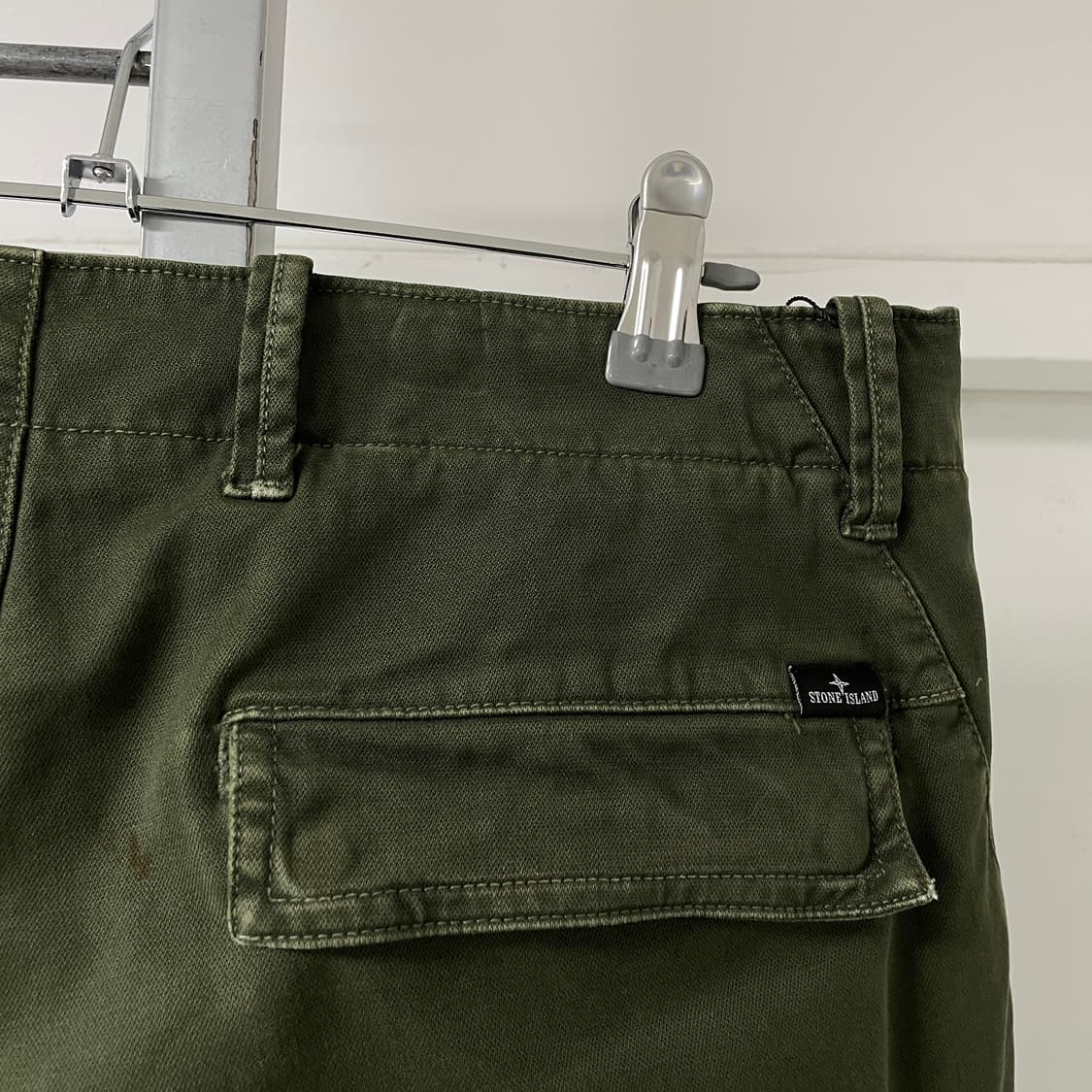 스톤아일랜드 카키 카고 팬츠 31 상품이미지5
