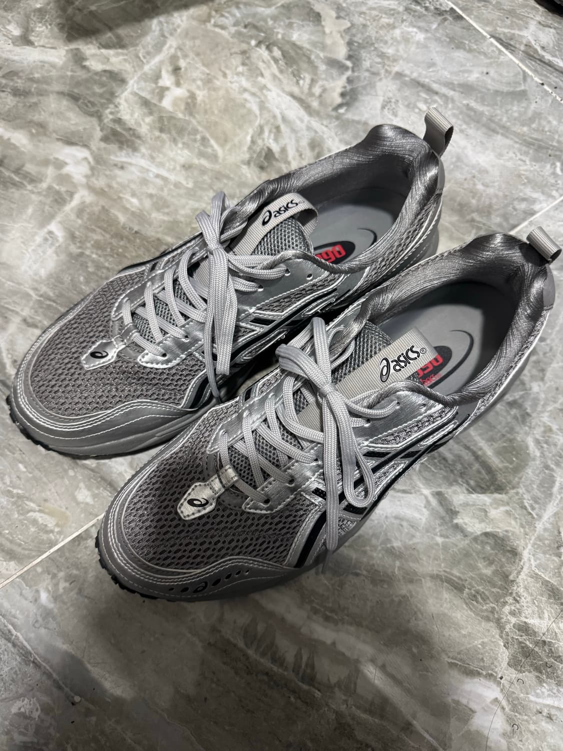 아식스 x 프레자 위워 젤 1090 v2 270사이즈 판매합니다. 상품이미지1