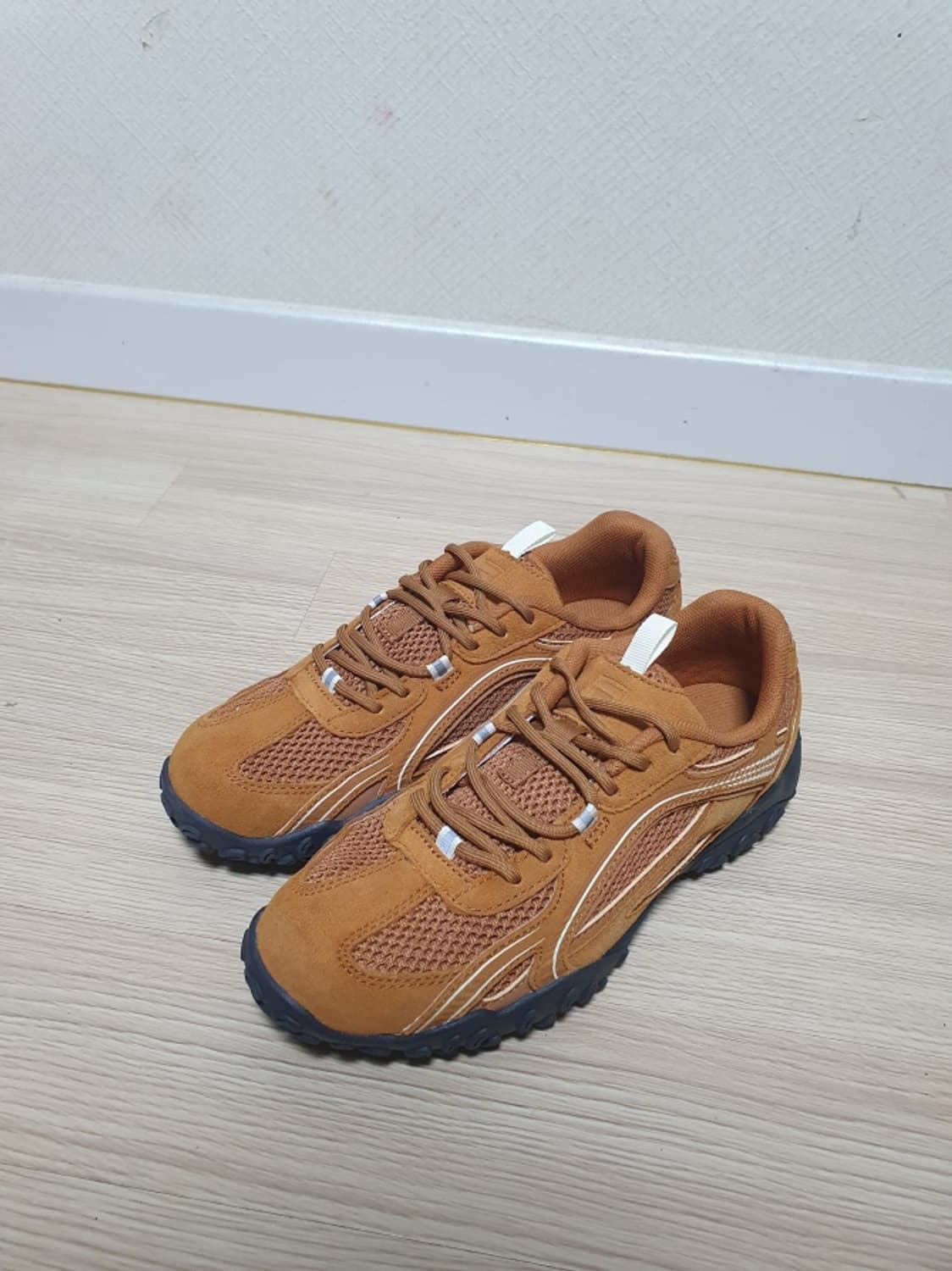 휠라 에샤페 LX 카멜 스니커즈 250 상품이미지4