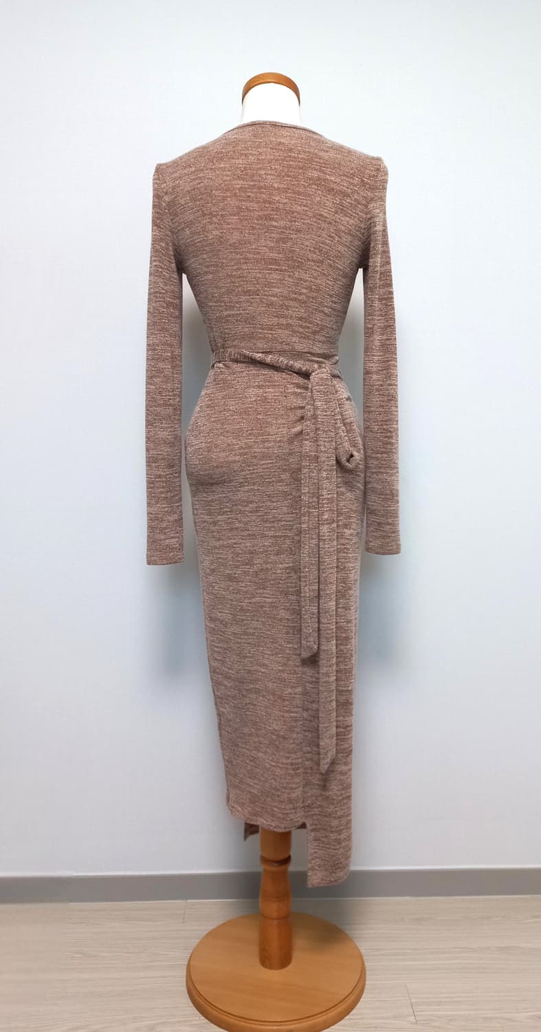 베이지 니트 긴팔 랩 원피스 (새상품) 상품이미지4