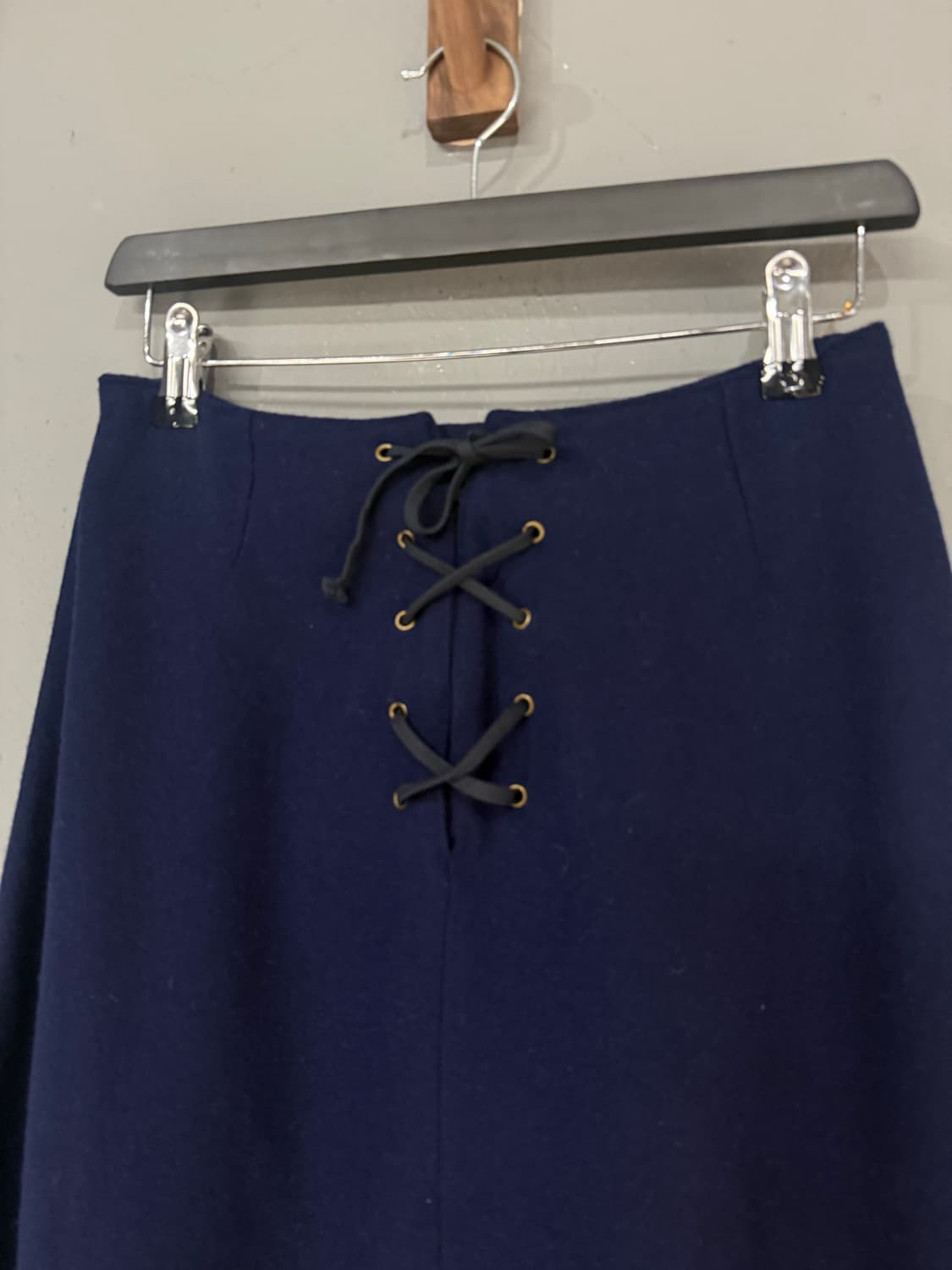 snow pattern eyelet detail unbalance sk 상품이미지6