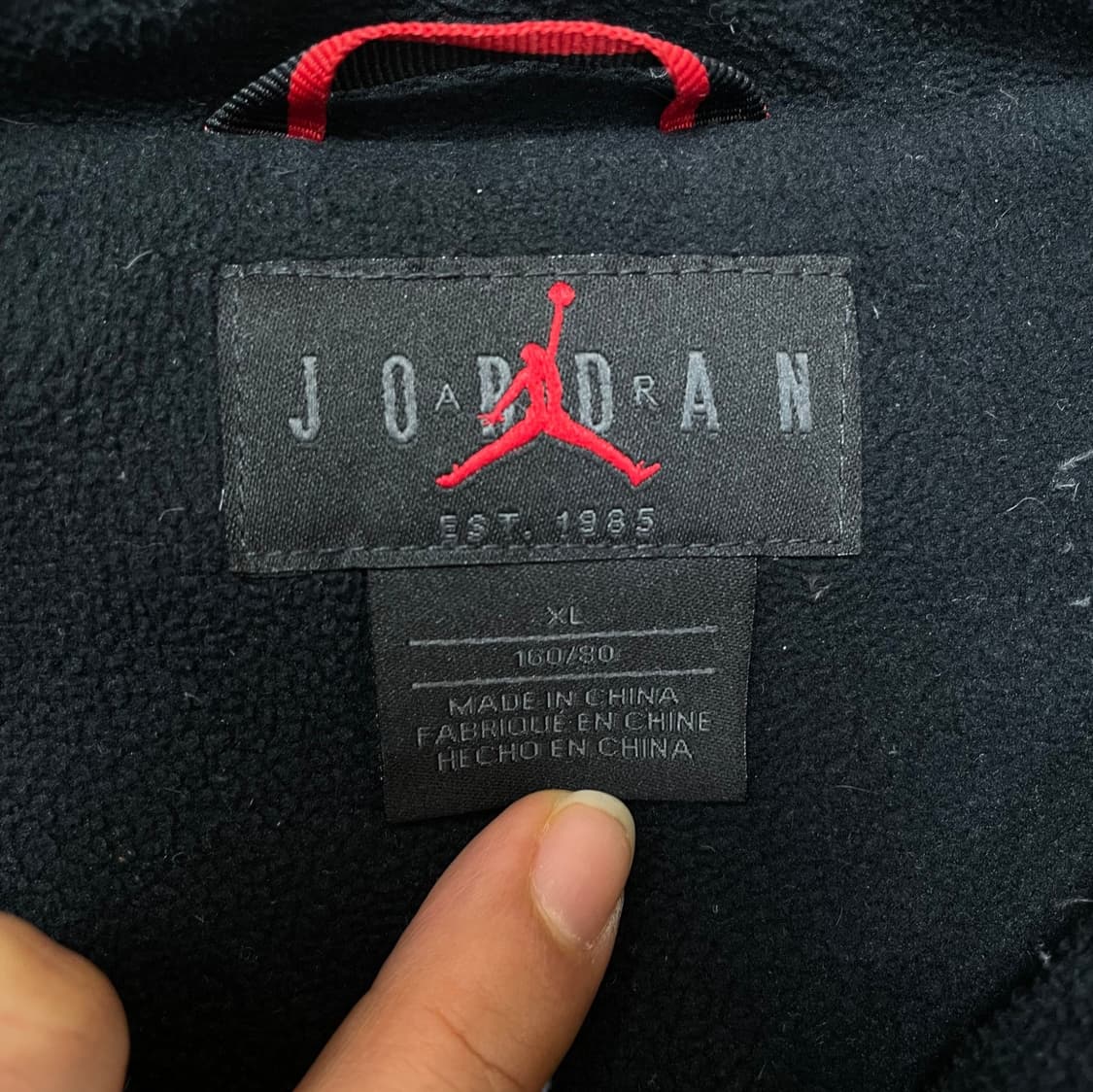 조던 Jordan 블랙 레드 점프맨 패딩 조끼 XL (보이즈/성인 90) 상품이미지2