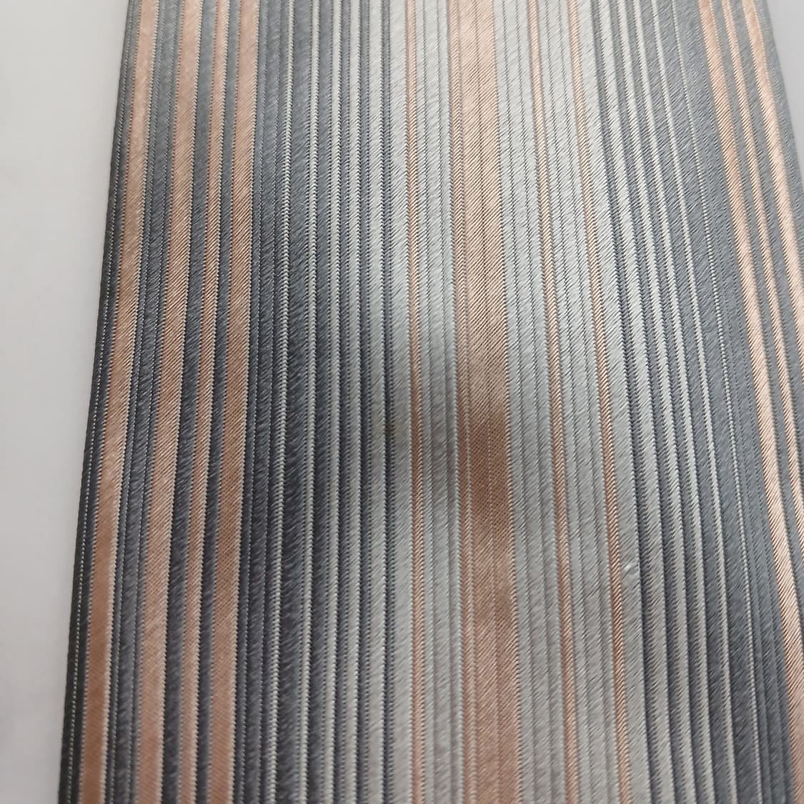 MCM 실크 그레이&골드 스트라이프 넥타이 8.7cm A등급 A18415 상품이미지8