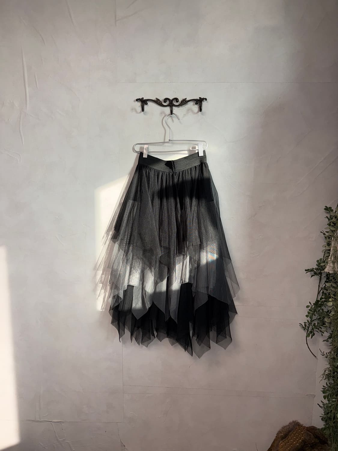 Black & gray unbalanced mesh layered sk 상품이미지3
