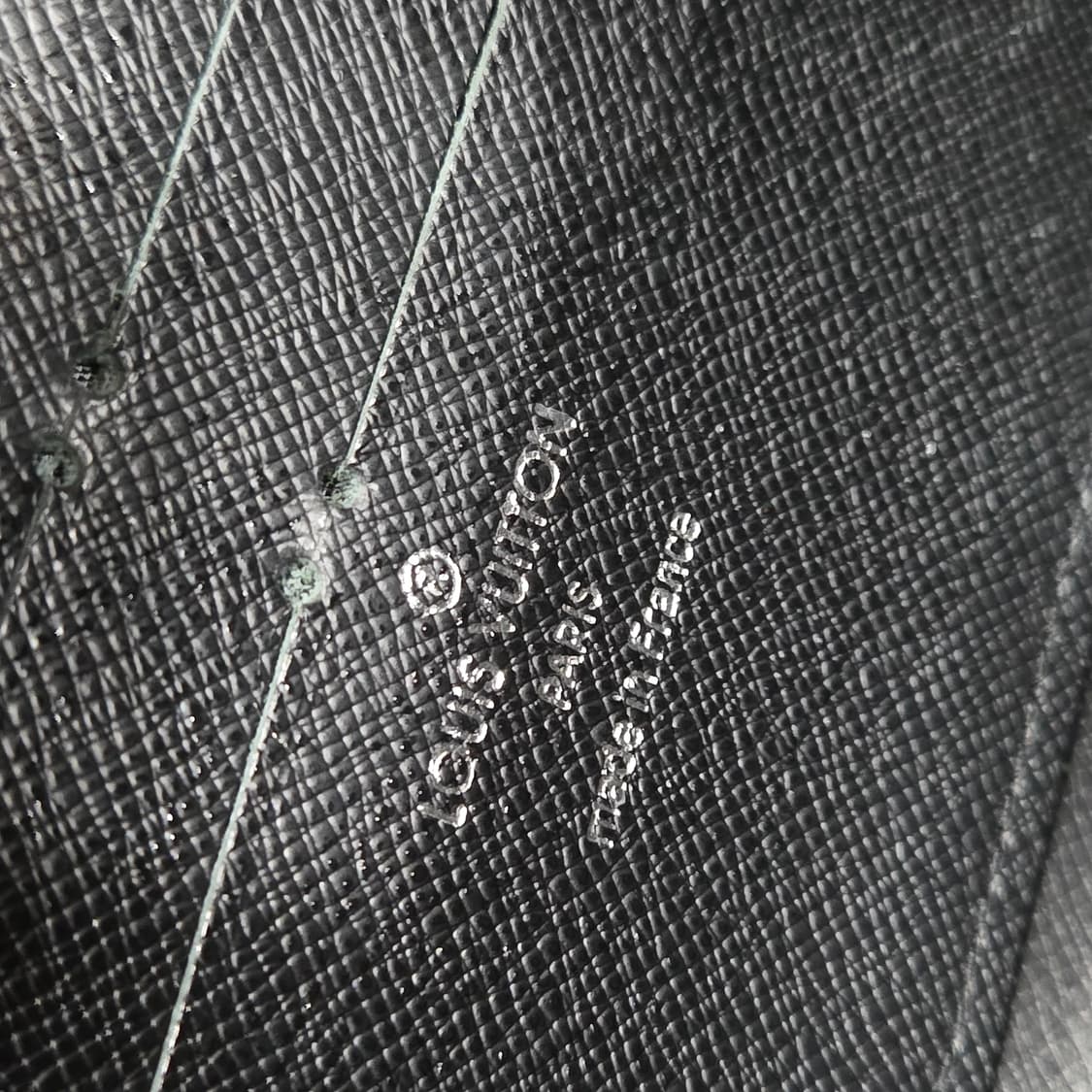 루이비통 에삐 지퍼 장지갑 상품이미지7