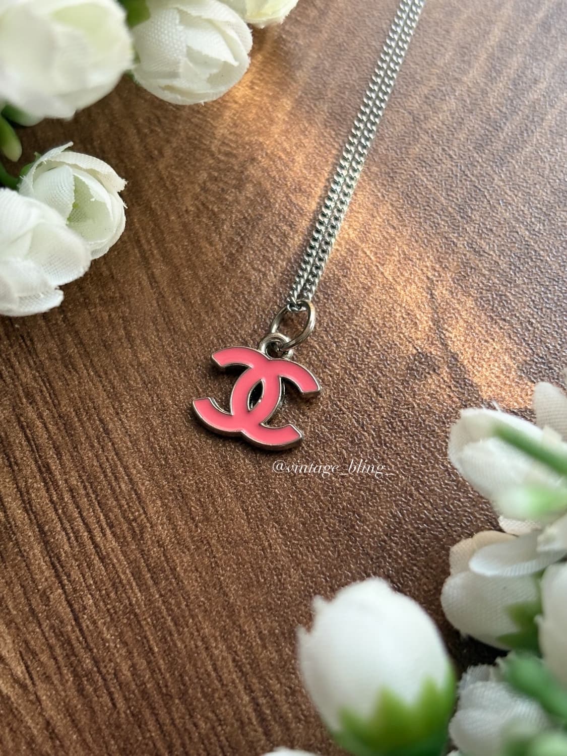 샤넬 심플 미니 로고 실버 목걸이 상품이미지4
