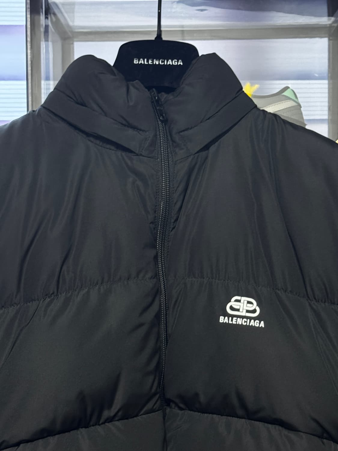 발렌시아가 c컬 푸퍼패딩 상품이미지2