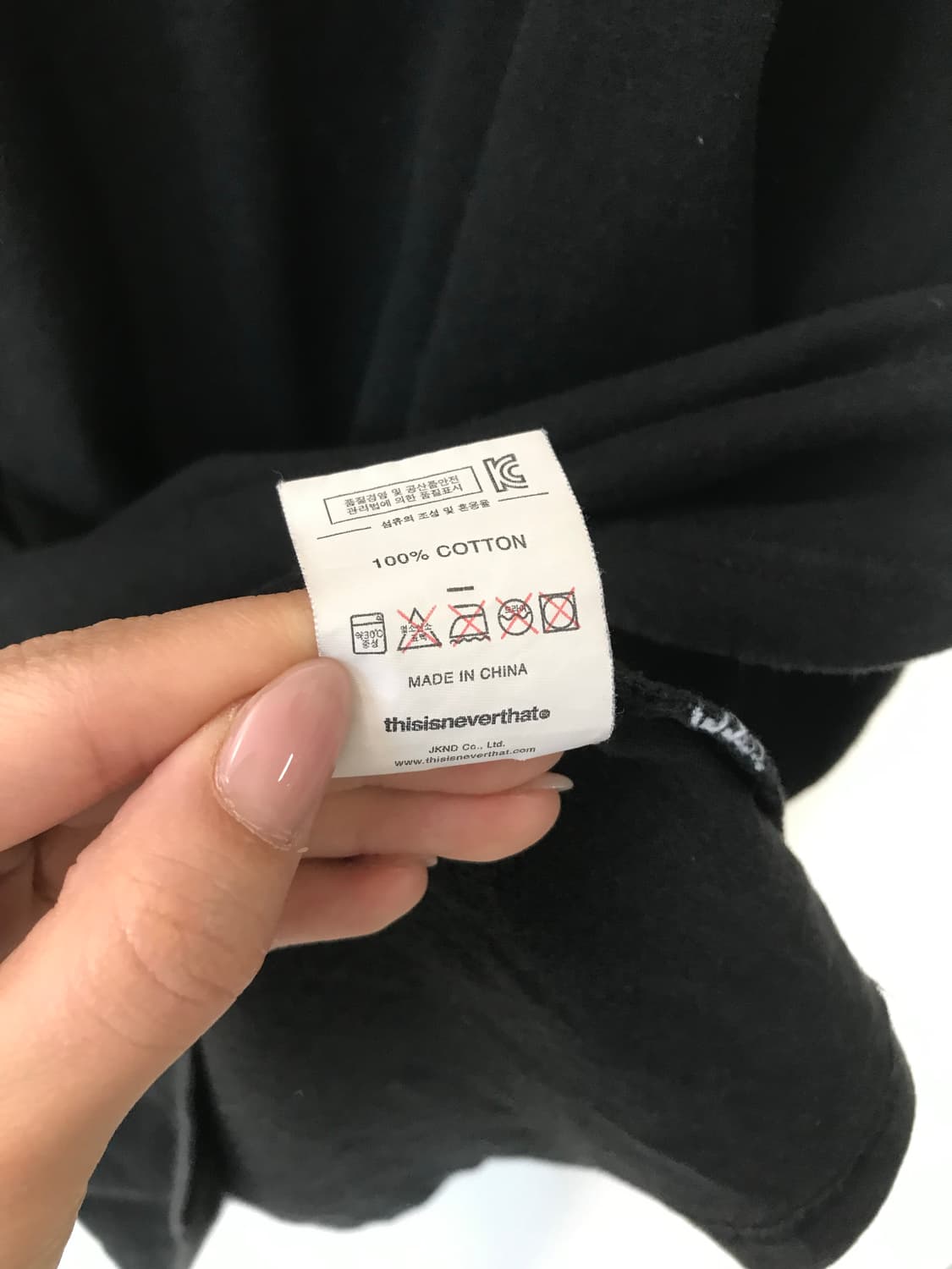 디스이즈네버댓 백로고 블랙 반팔 티셔츠 상품이미지6