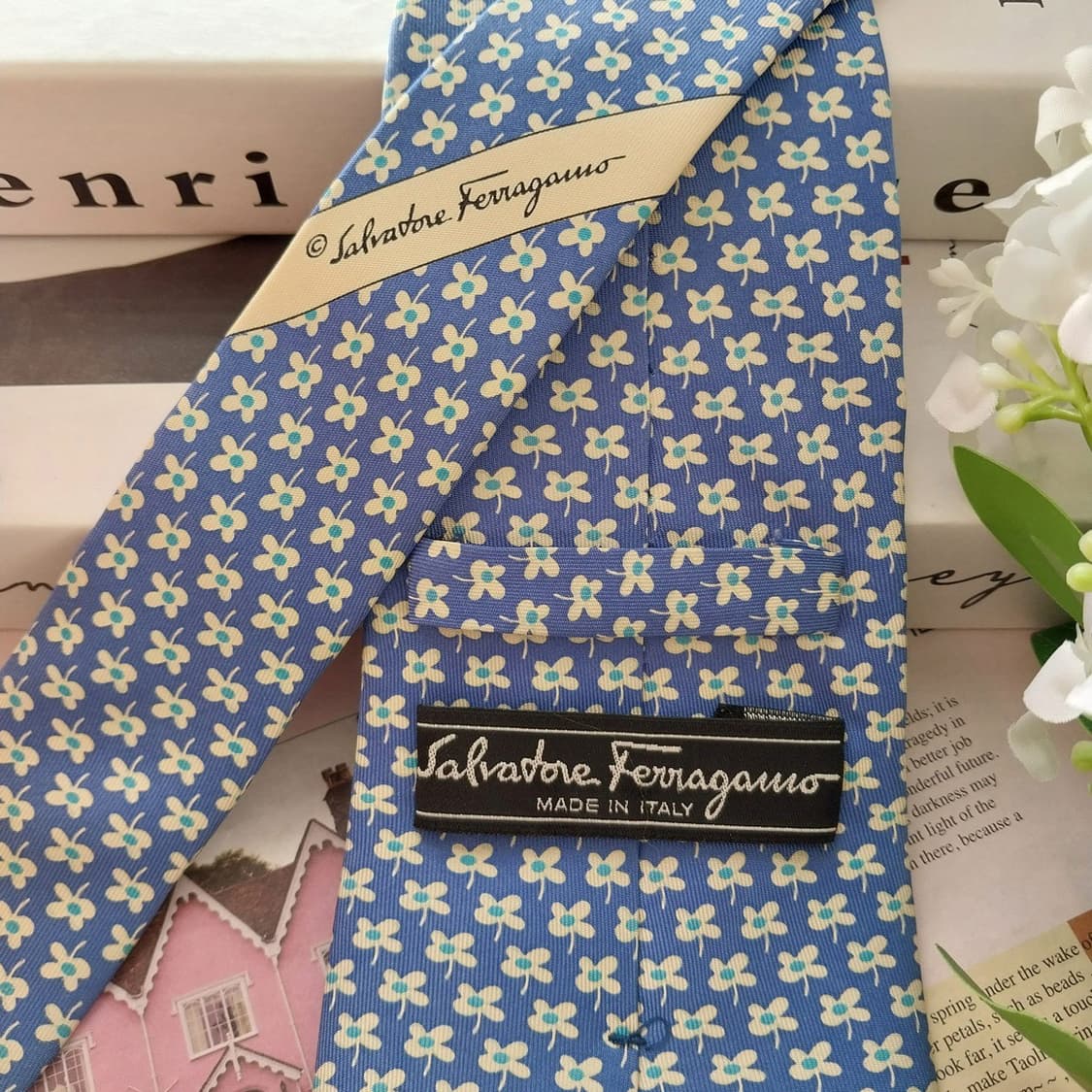 페라가모 실크 블루 플라워 패턴 넥타이 9.4cm A+등급 K1648
 상품이미지7