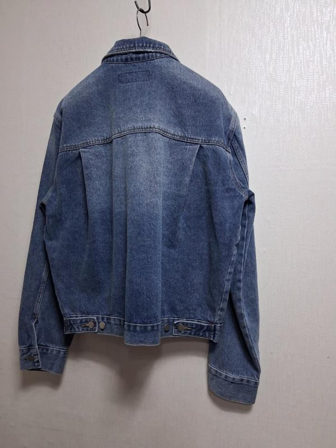 제품 남성 위싱블루  루즈핏 크롭 데님쟈켓 적당한 크롭 100까지 새거
 상품이미지2