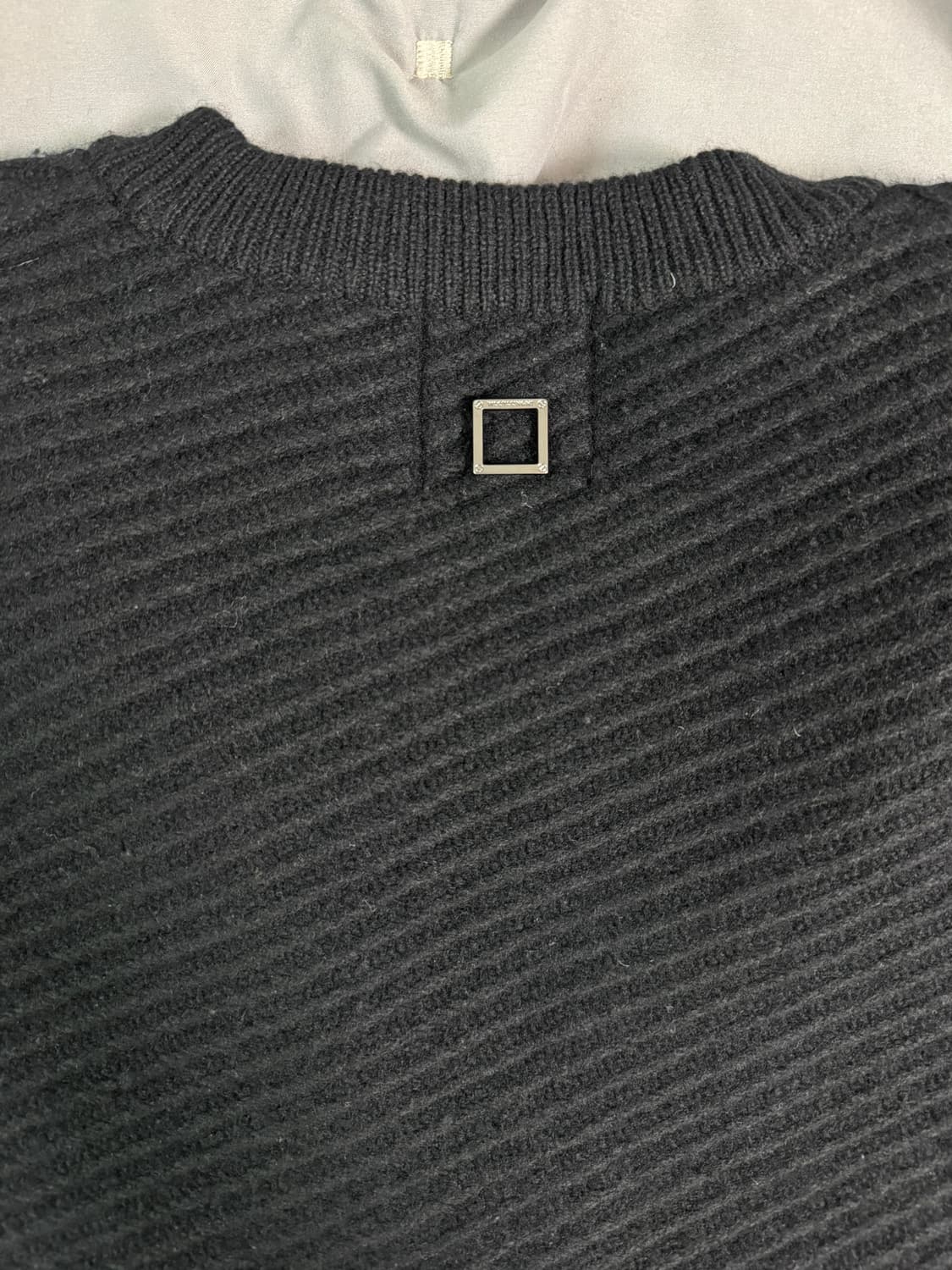 우영미 다이애그널 가디건(블랙, 50사이즈) 상품이미지8