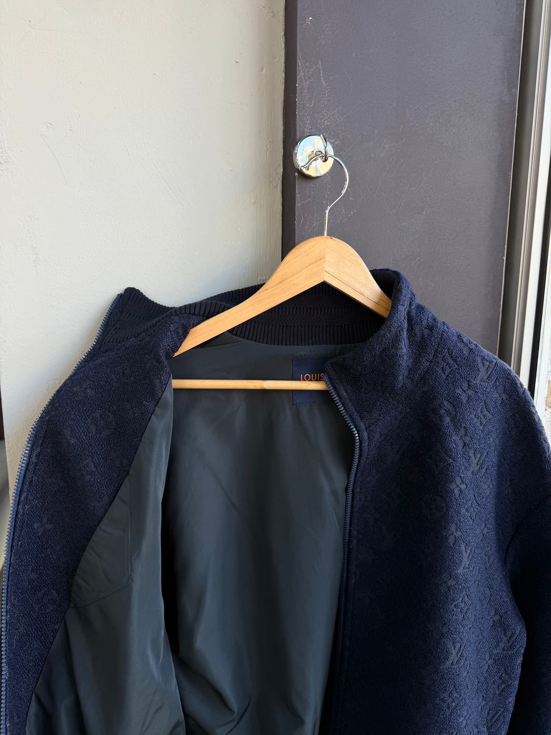 48/ 루이비통 23FW 모노그램 부클레 블루종 자켓 상품이미지7