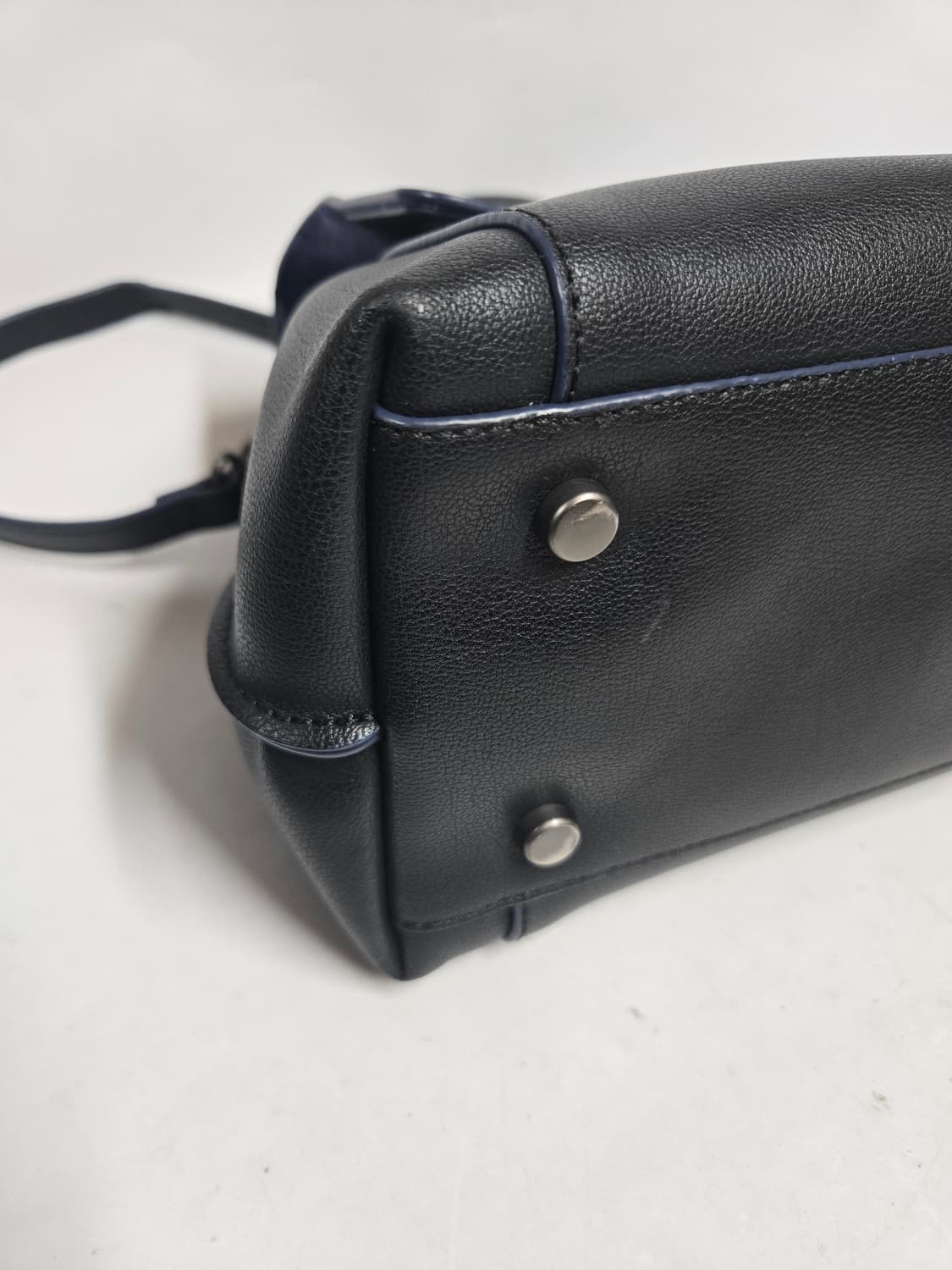 만다리나덕 블랙 레더 토트백 크로스백 상품이미지6