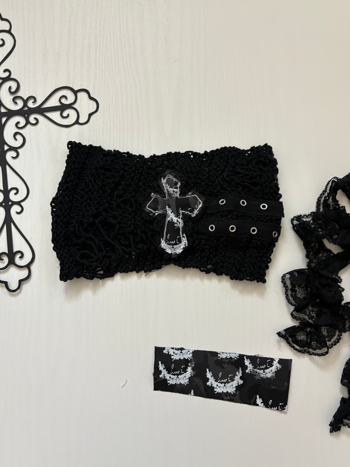hurtHandmade Cross Patch Damage Hairband 상품이미지1