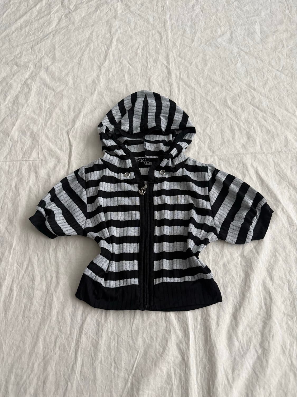 세실맥비 단가라 크롭 반팔 후드집업  상품이미지1