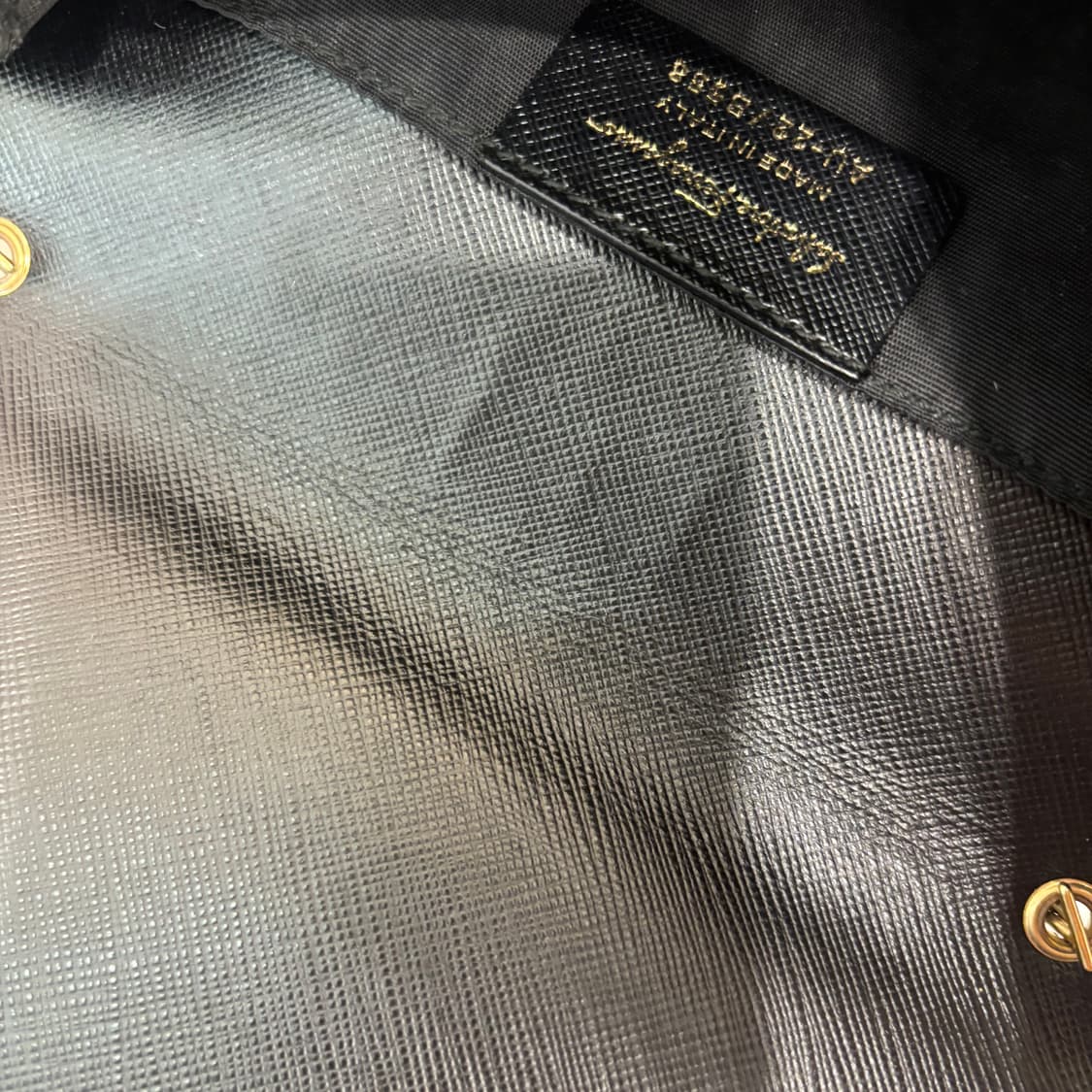 페라가모 바라보우 지니 크로스백     상품이미지10