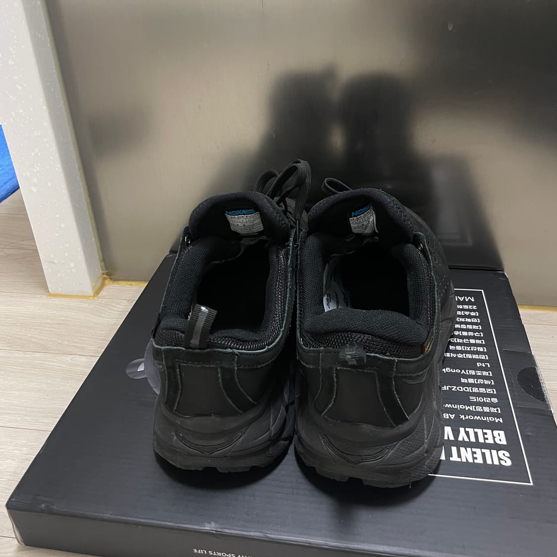 호카 X 엔지니어드 가먼츠 토르 울트라 로우 블랙 (265) 상품이미지4