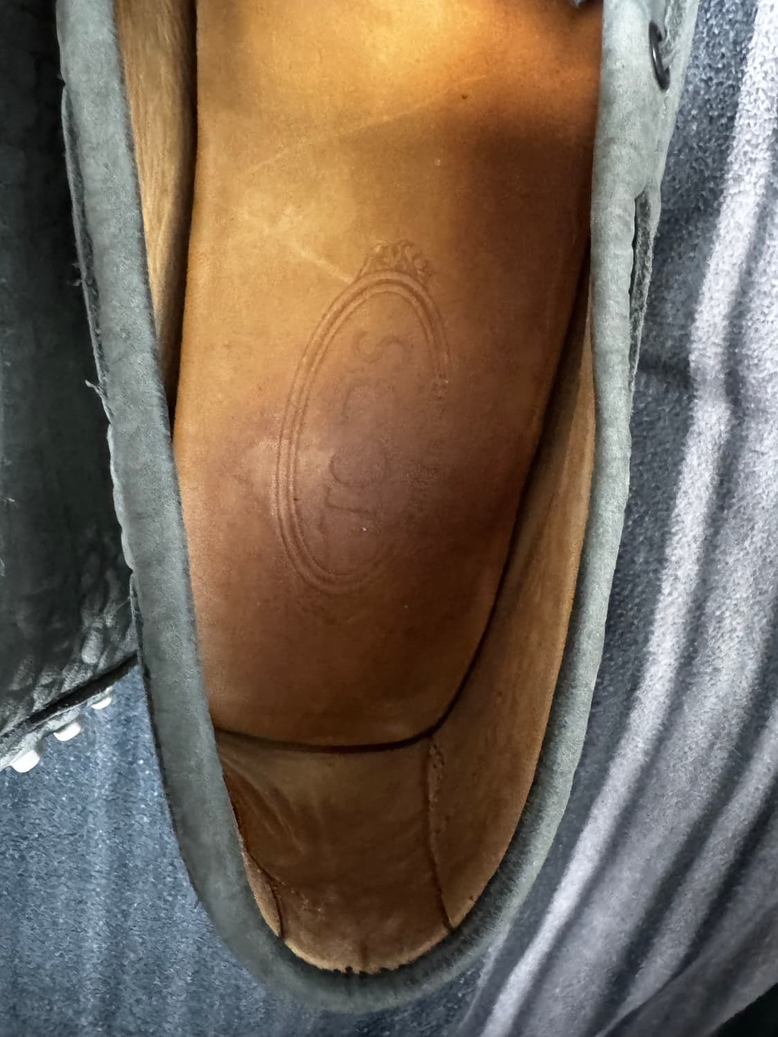 TODS 토즈 스웨이드 드라이빙 슈즈 로퍼 . 상품이미지4