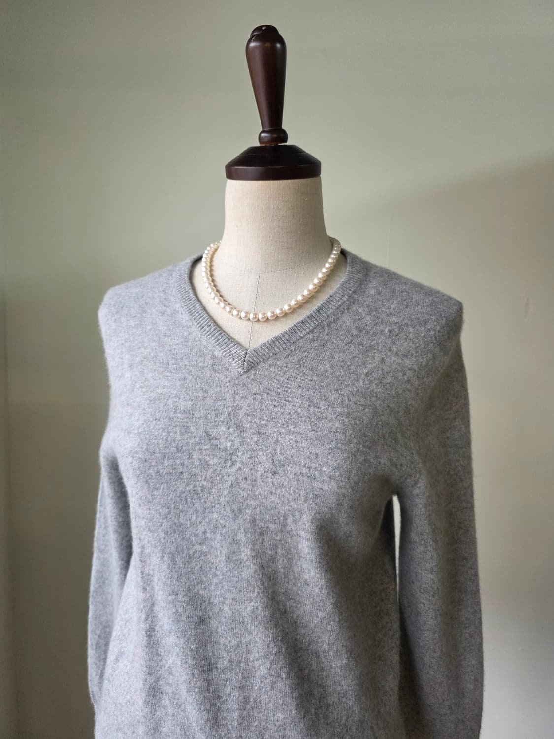 캐시미어100 브이넥 니트 상품이미지2