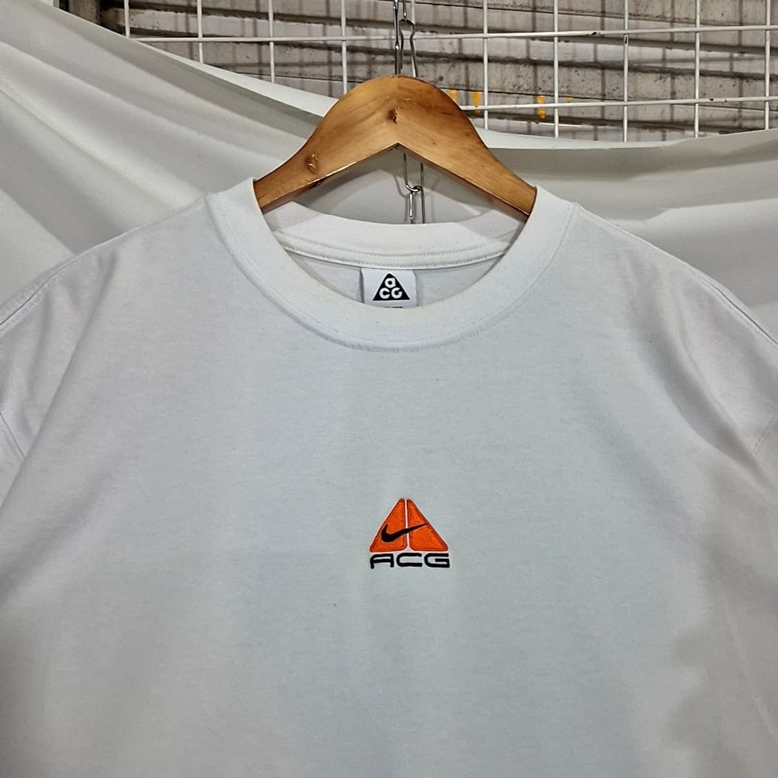 나이키 ACG 자수 반팔티 상품이미지2