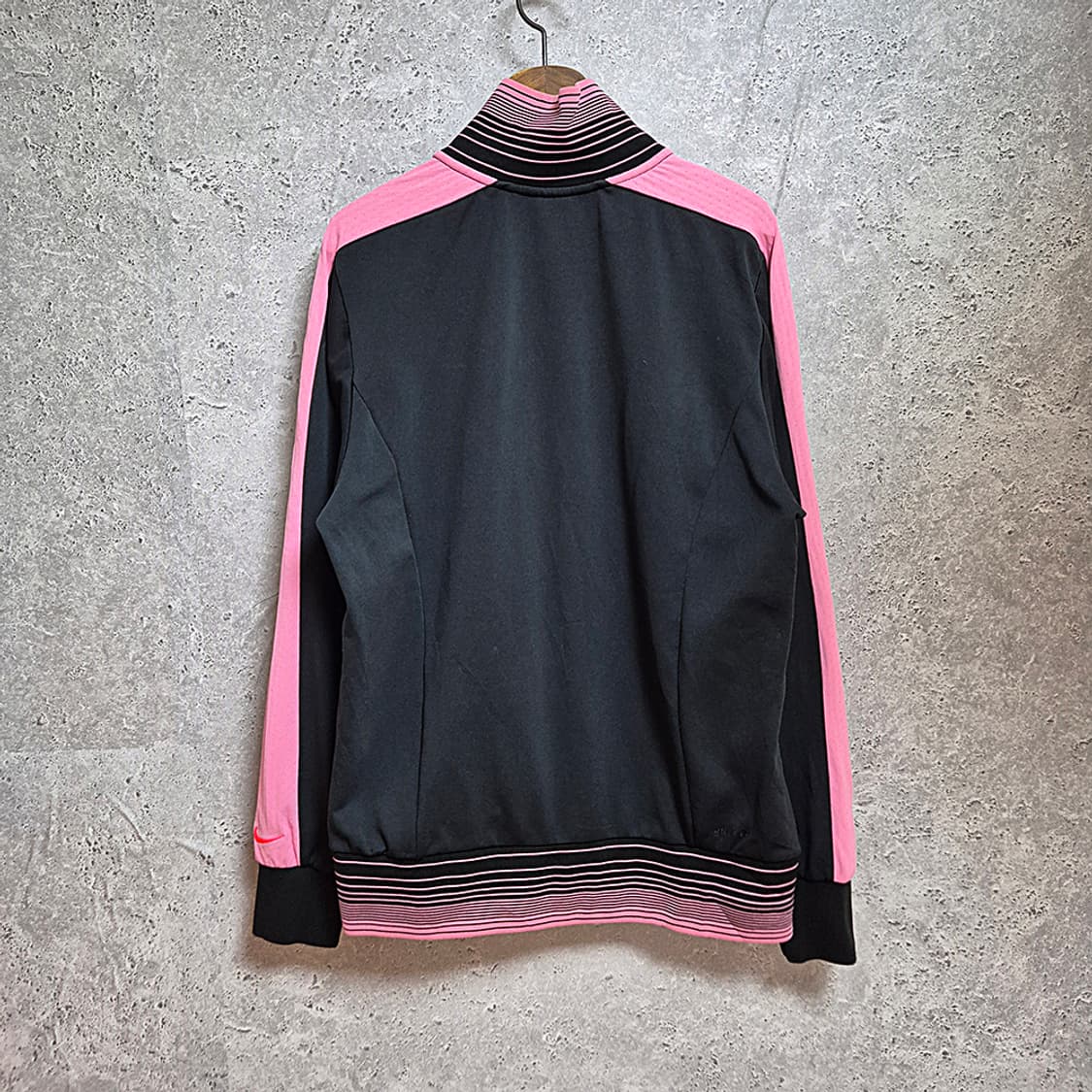 NIKE 나이키 블랙핑크 스우시 여성 저지 상품이미지2