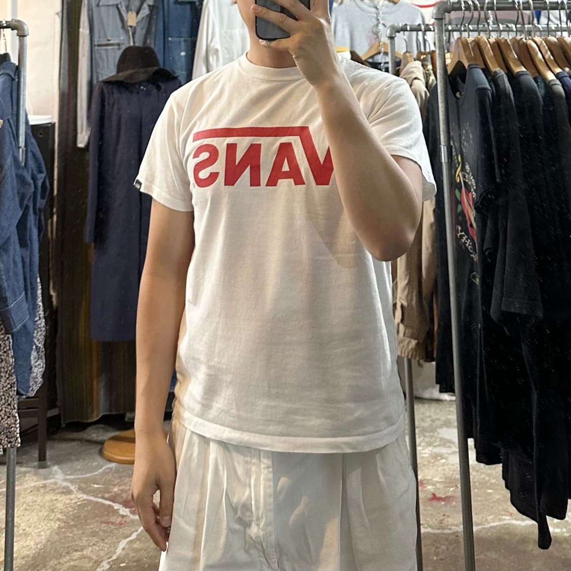 (착용컷) VANS 반팔 티셔츠 (남성용 95) 상품이미지3