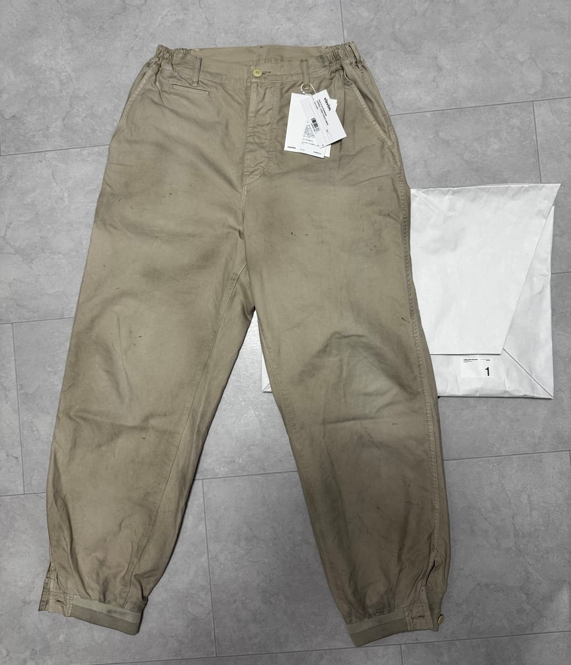 비즈빔 24ss carroll chinopants dmgd 판매 상품이미지1