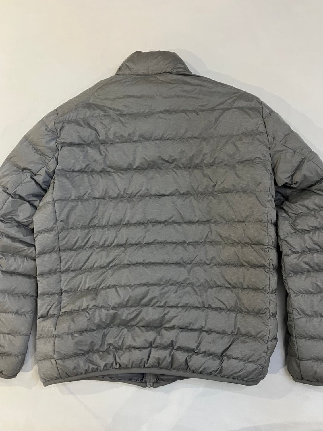 유니클로 다운 고프코어 경량패딩 그레이 상품이미지2