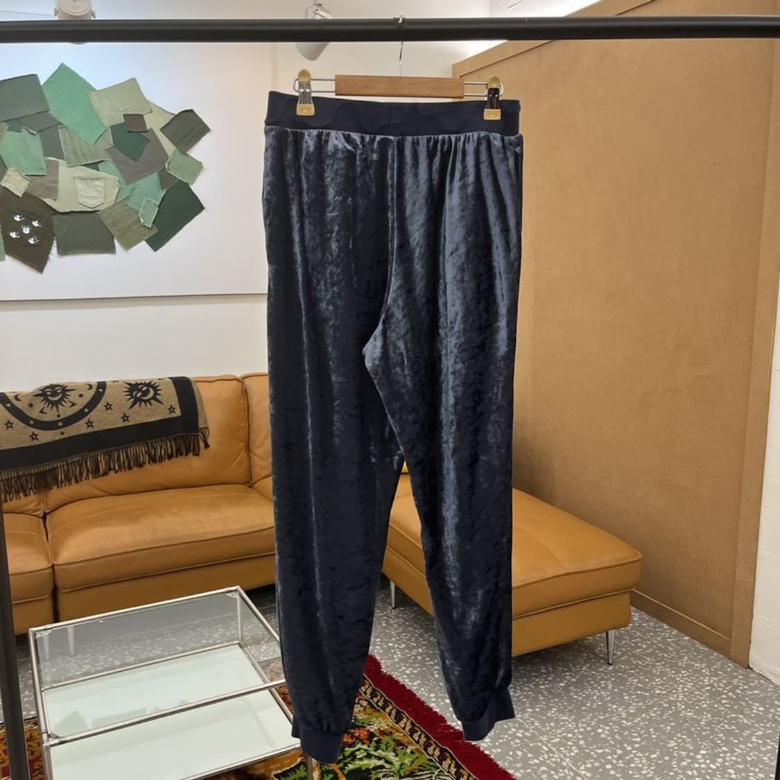 나이키 자수로고 벨벳 조거 츄리닝바지 70 C05384 상품이미지2
