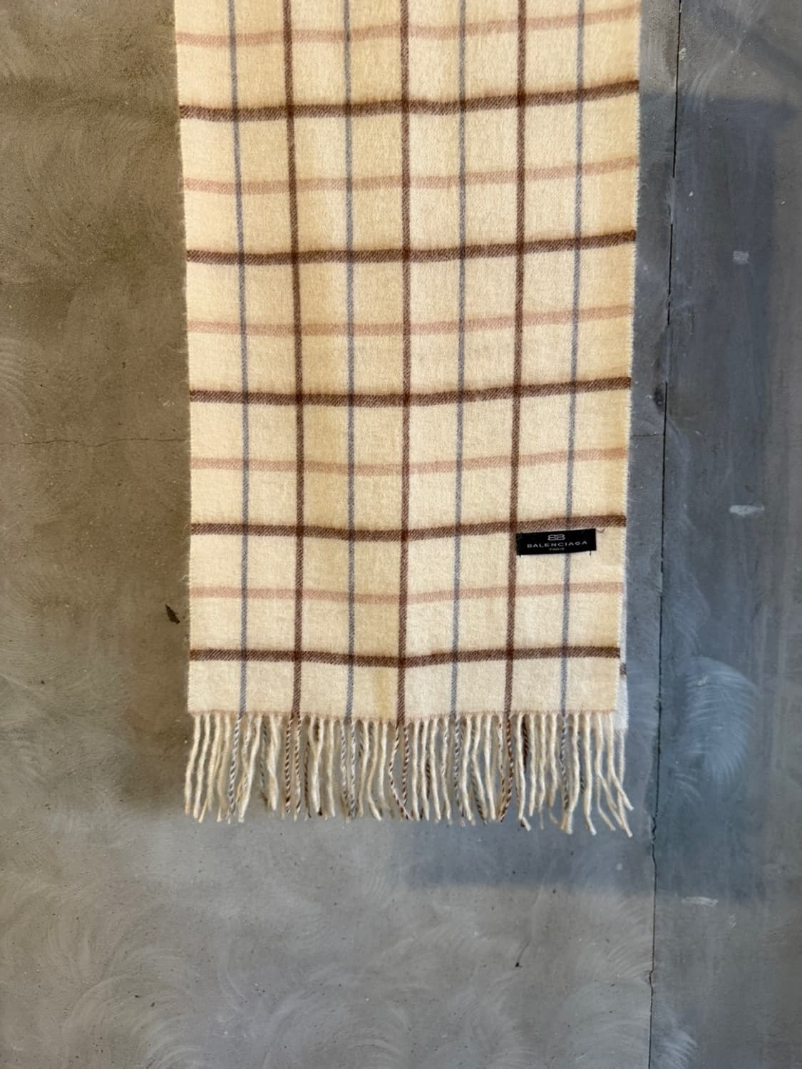 발렌시아가 캐시미어 혼방 머플러 상품이미지3