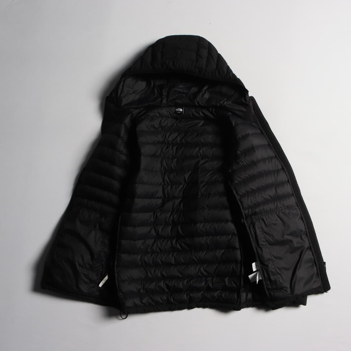 노스페이스 구스 다운 블랙 후드 경량 패딩 상품이미지7