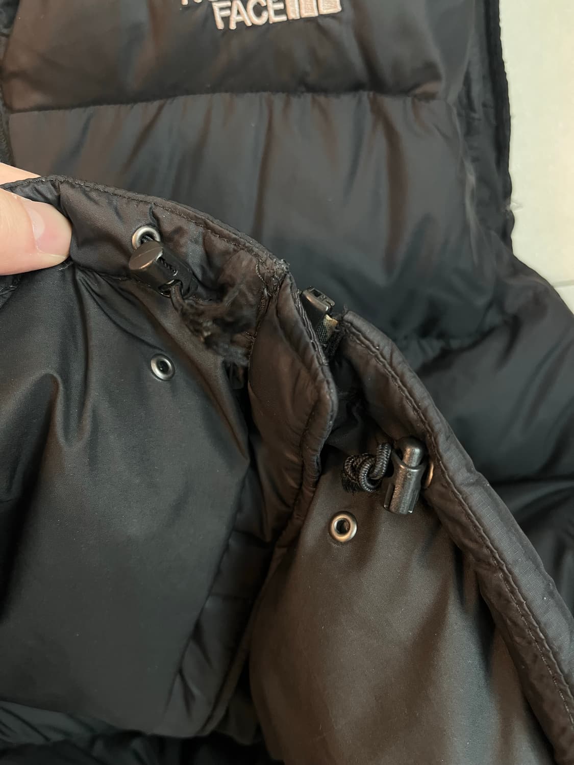 노스페이스 눕시 700 패딩 조끼 블랙 [L]  상품이미지9