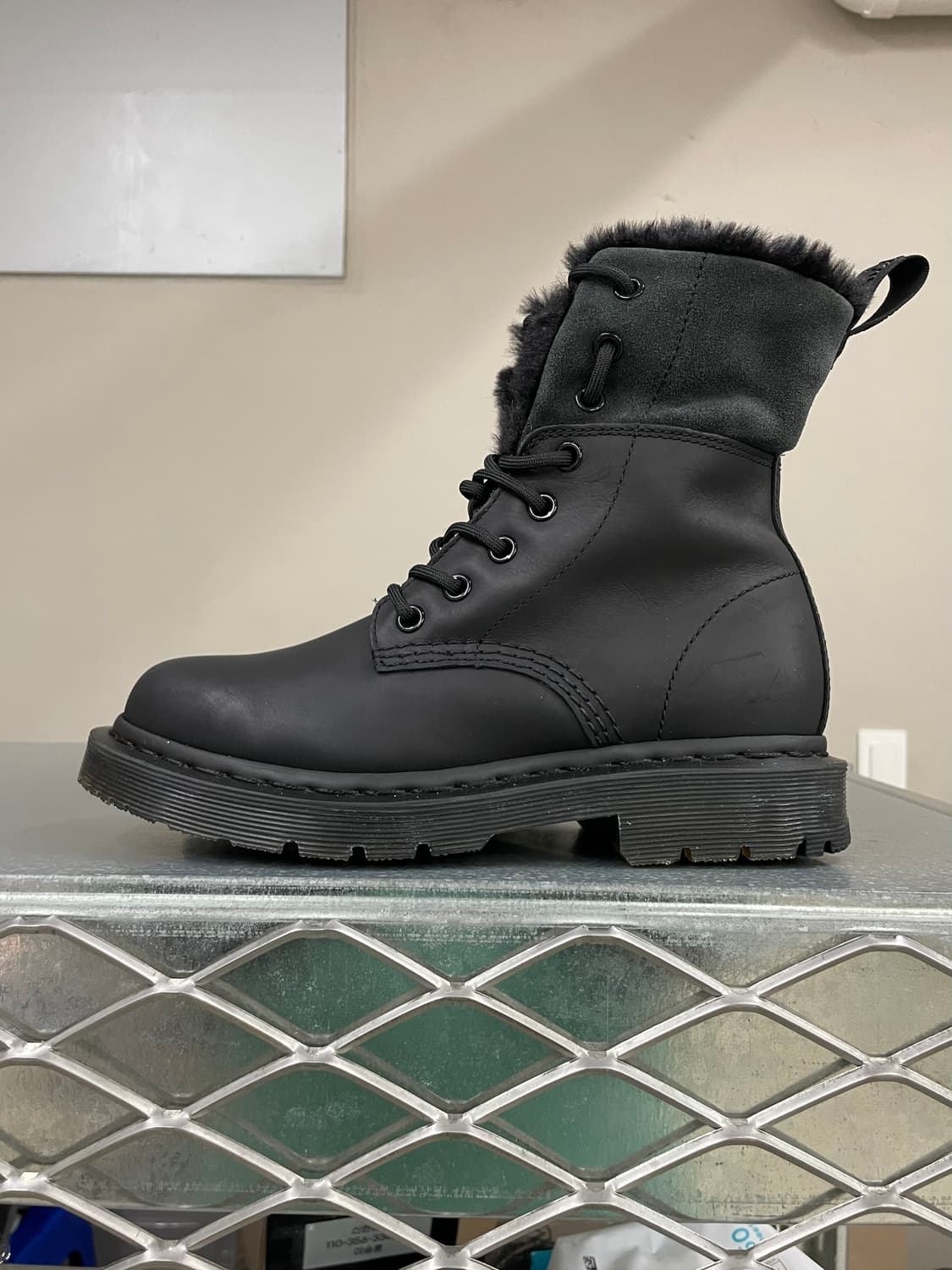 닥터마틴 1460 콜버트 윈터그립 uk4 (gr-4494) 상품이미지1