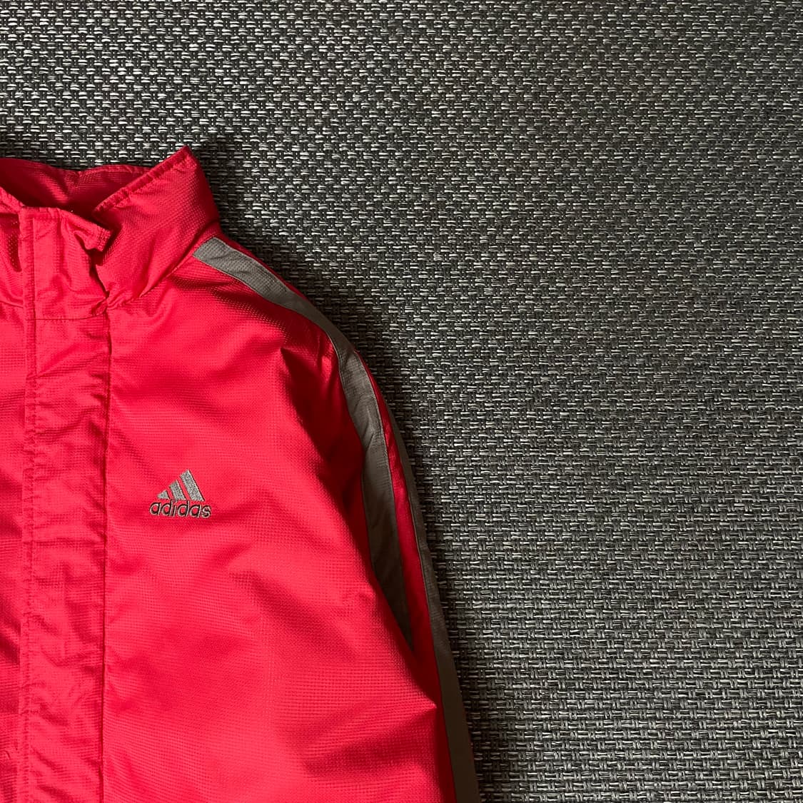 아디다스 레드 그레이 트랙 롱 바람막이 자켓 상품이미지3