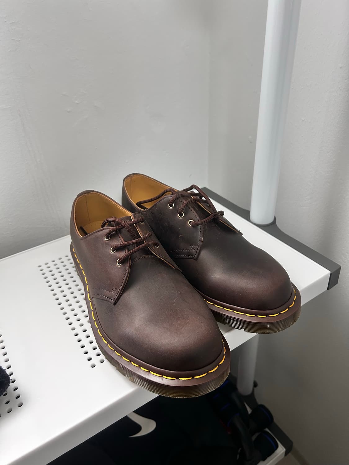 닥터마틴 1461 크레이지 홀스 레더 부츠 다크브라운 상품이미지2