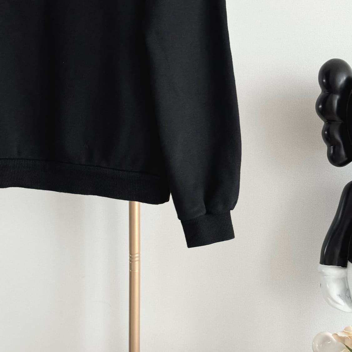 셀린느 레터링 백로고 후드 블랙 여성
S 사이즈 
드라이 완료 
 상품이미지5