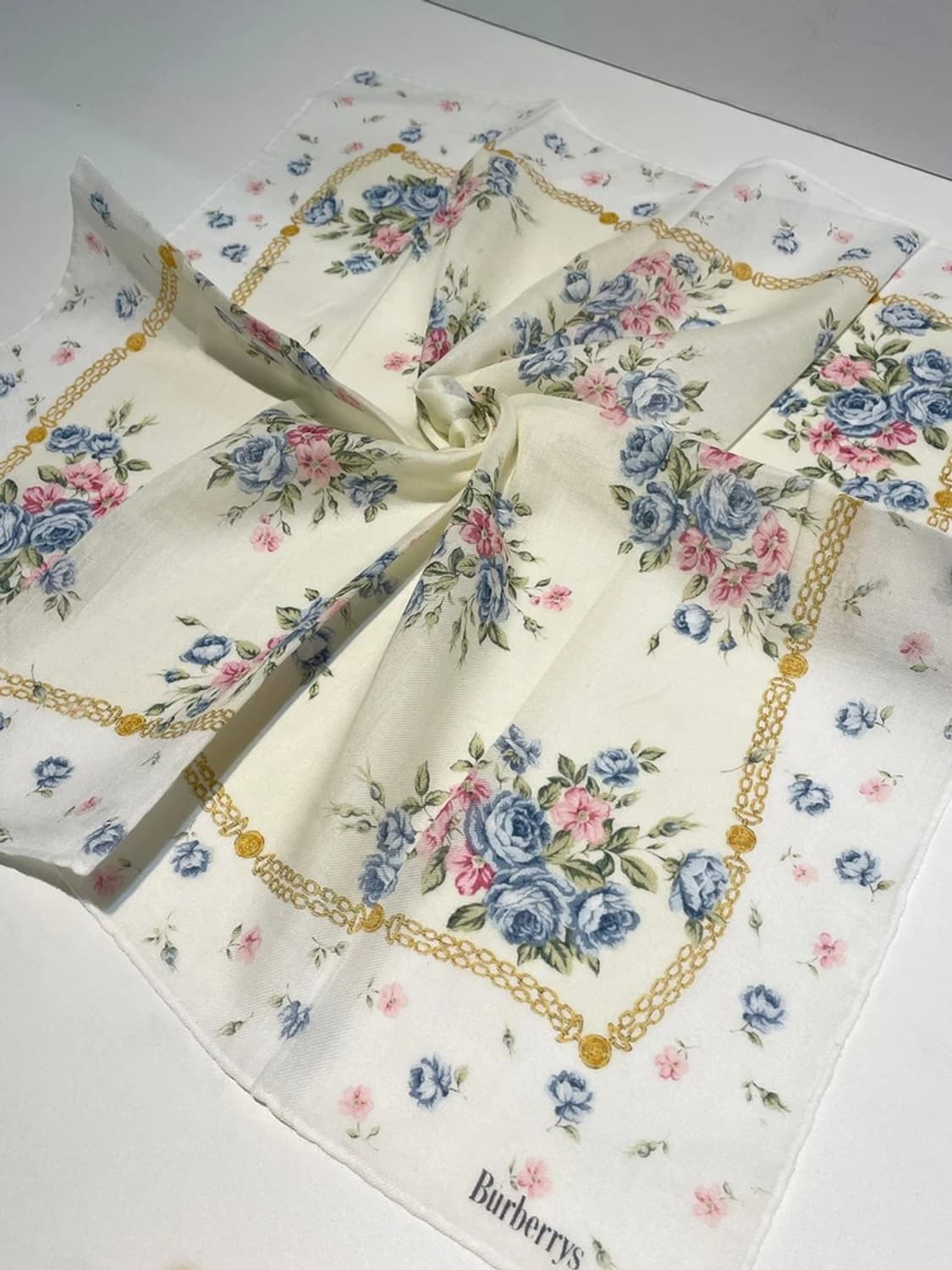 버버리 00s 시그니처 재팬 플라워 쁘띠 반다나 손수건 A1207 상품이미지2