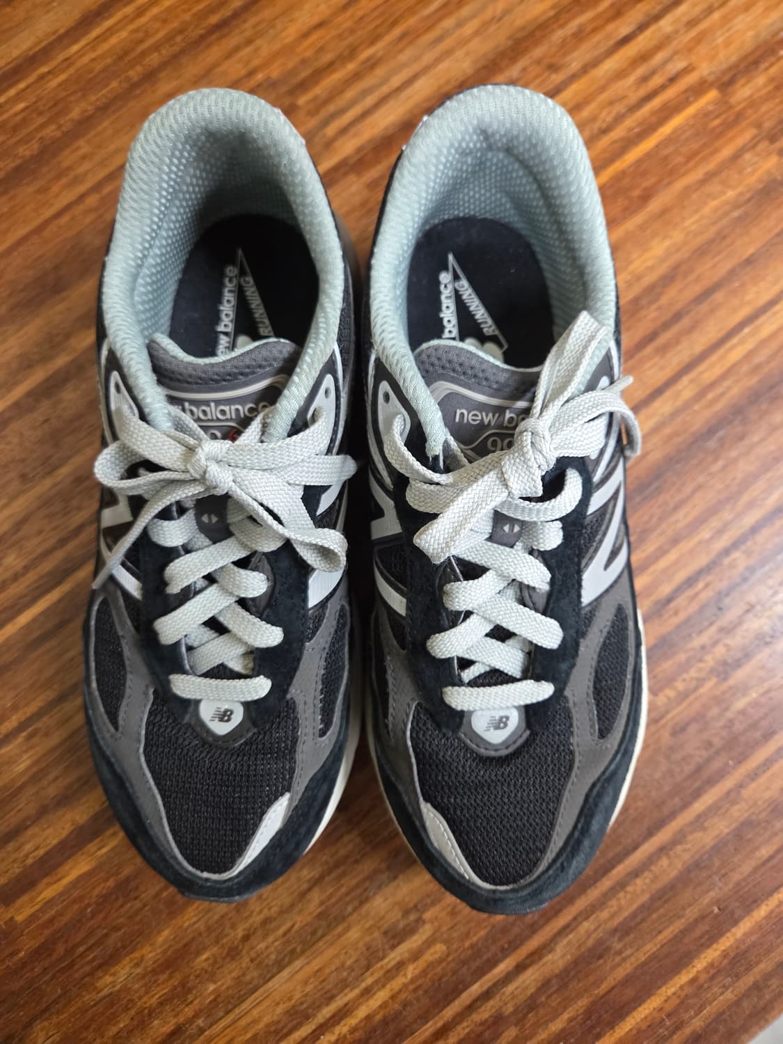 뉴발란스 900 v6 블랙 240 상품이미지3