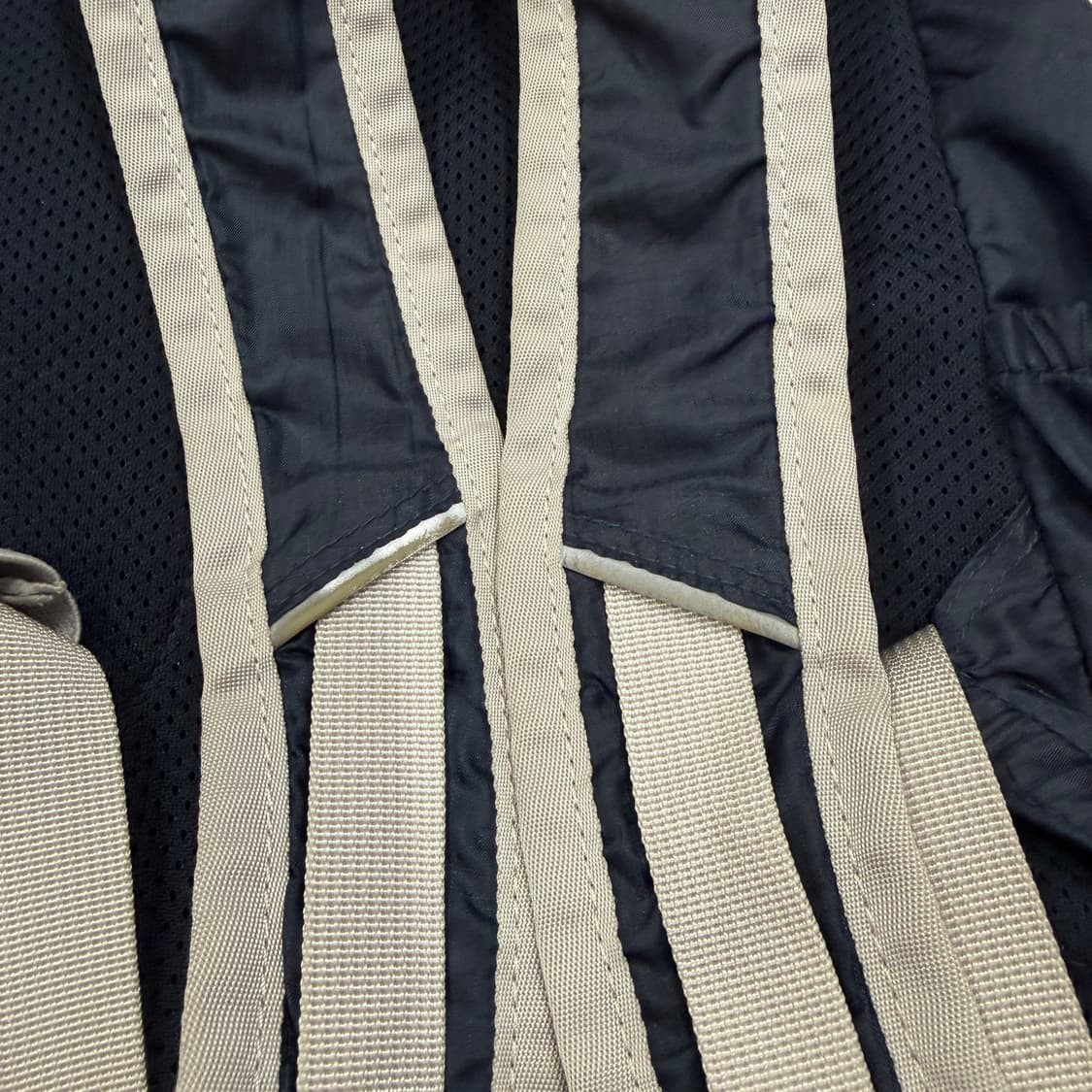 컬럼비아 빈티지 나일론 백팩 가방 네이비 15L 상품이미지9