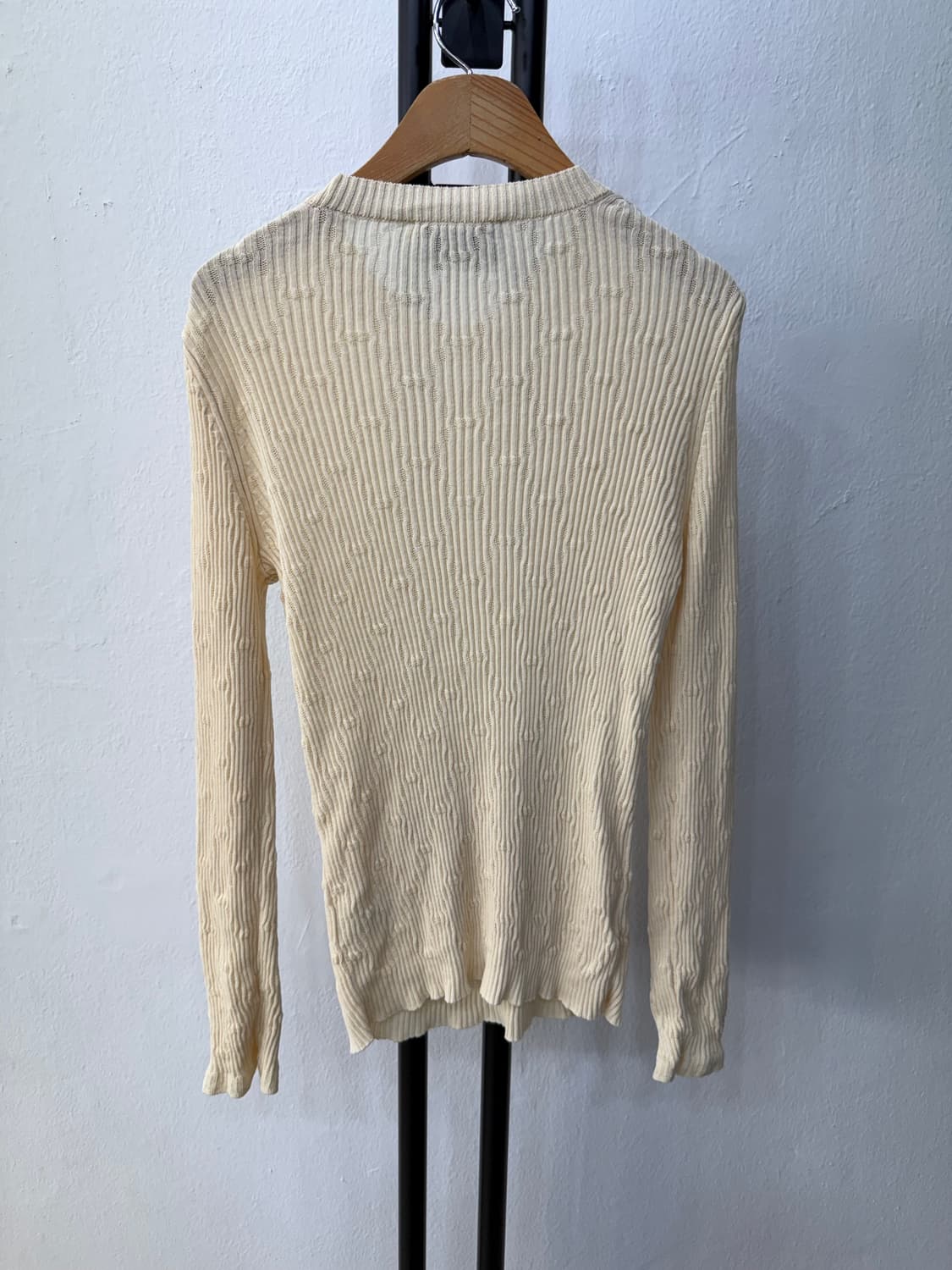 정품) 랑방 한섬 23ss 로고 팬던트 아이보리 골지 니트 90 상품이미지5