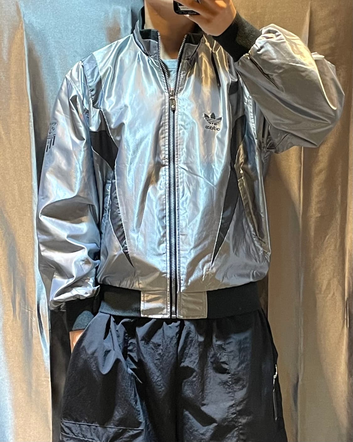 L 아디다스 90s 글로시 실버 절개 나일론 자켓 상품이미지1