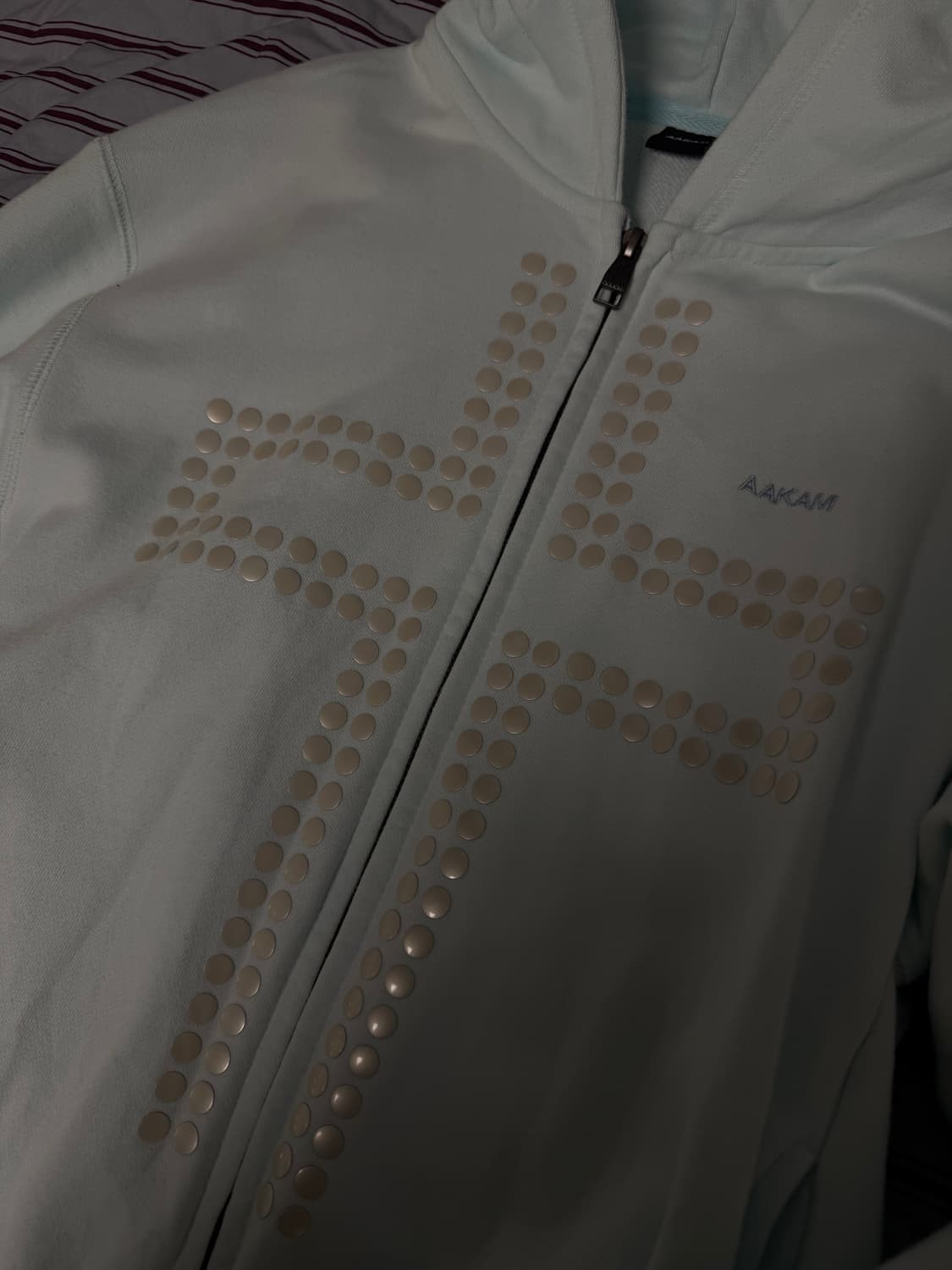 Aakam 아캄 cross rhinestone 후드집업 Ice Blue 상품이미지3