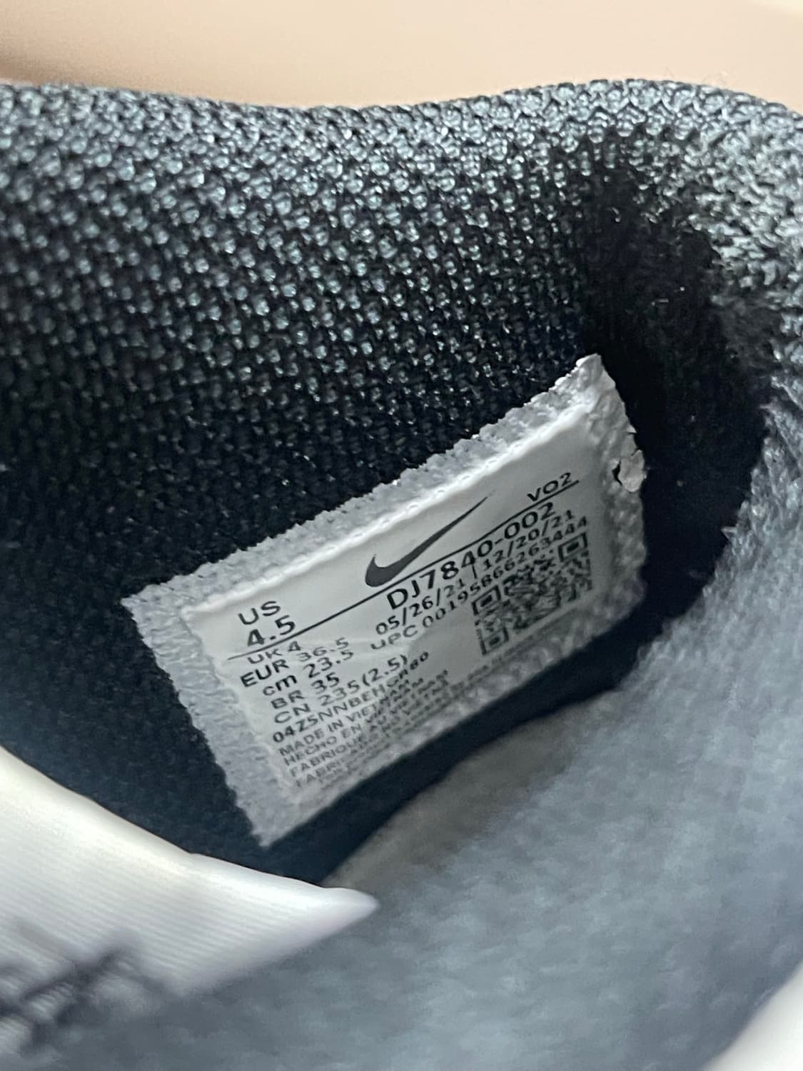 나이키x스투시 에어포스 1 '07 미드 SP 블랙 앤 라이트 본 235 상품이미지7