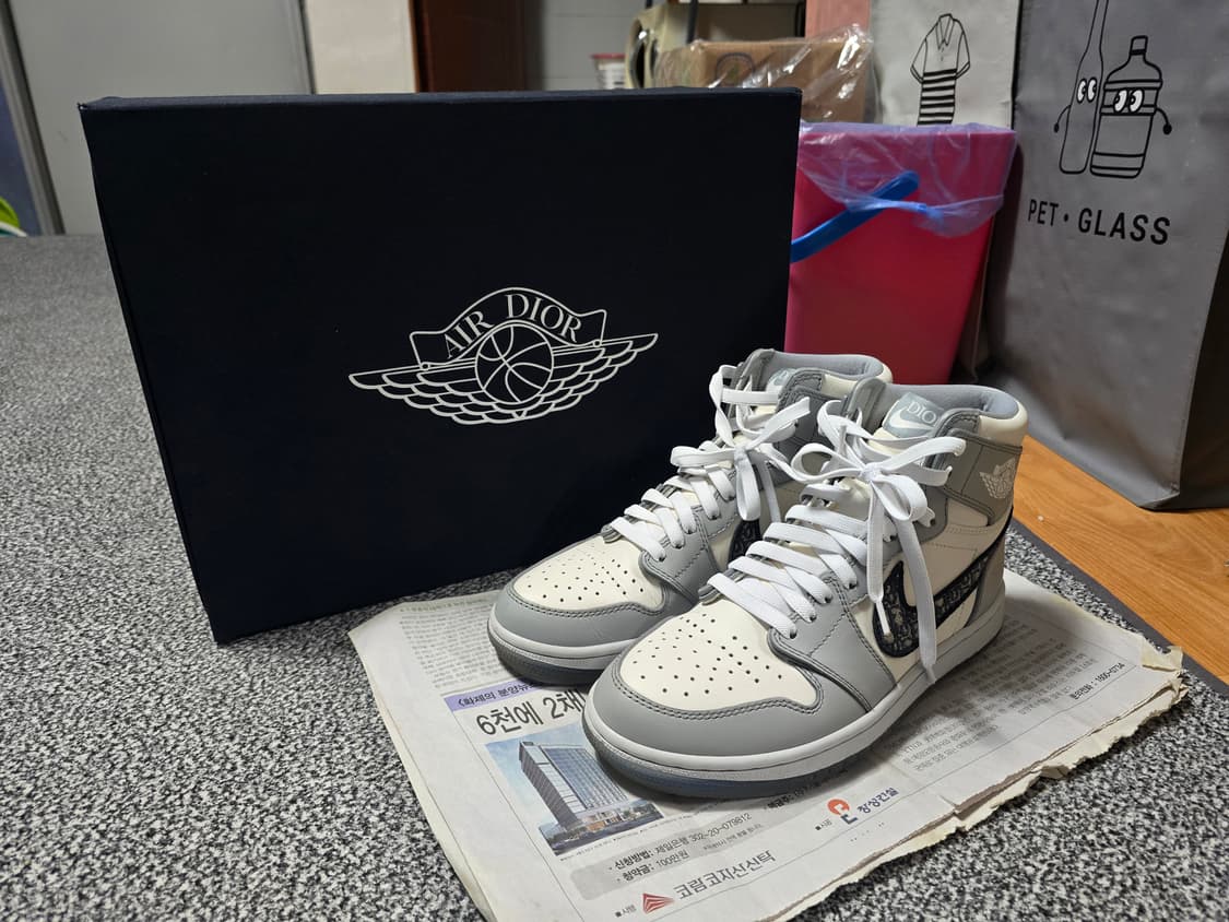 [255 40.5] 에어 조던 1 디올 하이 OG 상품이미지1